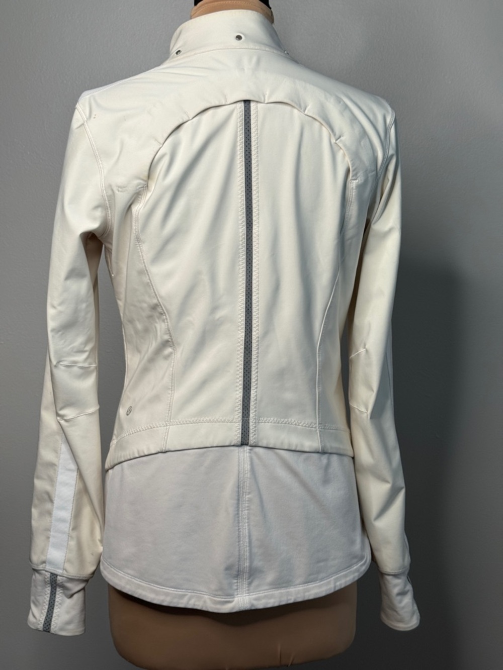 Vintage Hustle 1.0 Lululemon White Magnetic Jacket Asymmetrical Cuffins Moto 8 - Picture 2 of 5